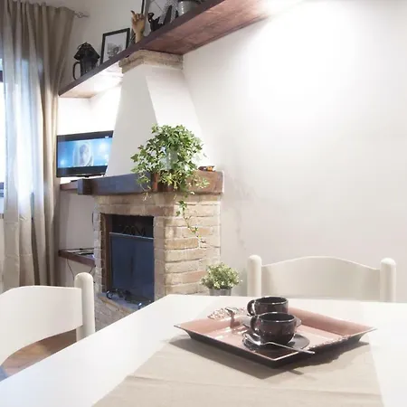 Il Palazzetto Sulla Francigena *