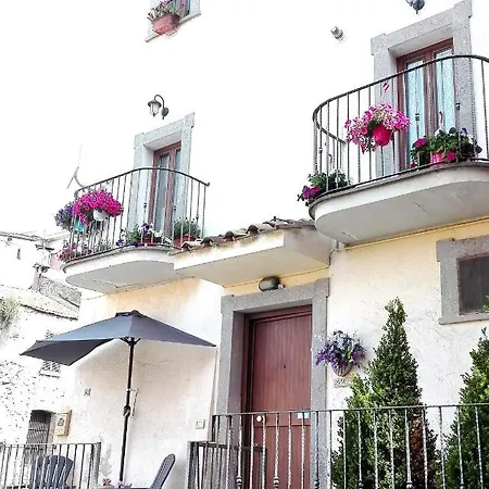 Il Palazzetto Sulla Francigena